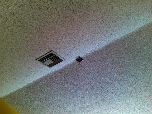 Picture of a vent on the ceiling